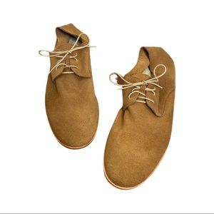 Nisolo Tan Suede Compact Lace Up Travel Derby Shoe